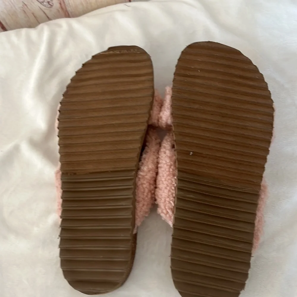 Treasure and bond Sherpa sandals